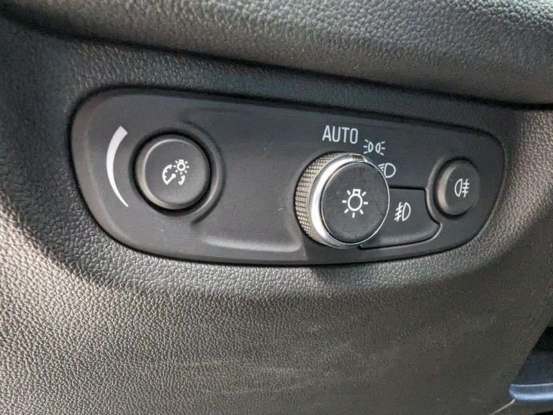 Opel Insignia Sports Tourer 2.0 D - 174 BVA BREAK Elégance Business