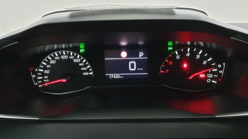 Peugeot 208 nouvelle 1.2 puretech 100cv eat8 allure + navi pack safety plus