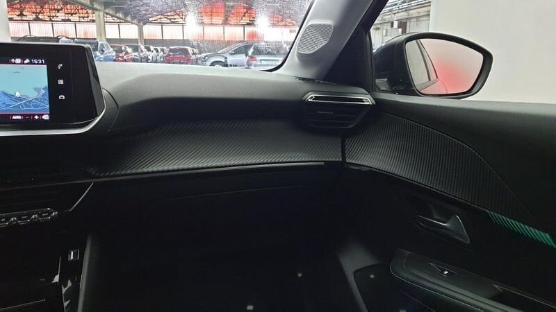 Peugeot 208 nouvelle 1.2 puretech 100cv eat8 allure + navi pack safety plus