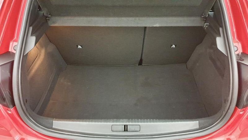 Peugeot 208 nouvelle 1.2 puretech 100cv eat8 allure + navi pack safety plus