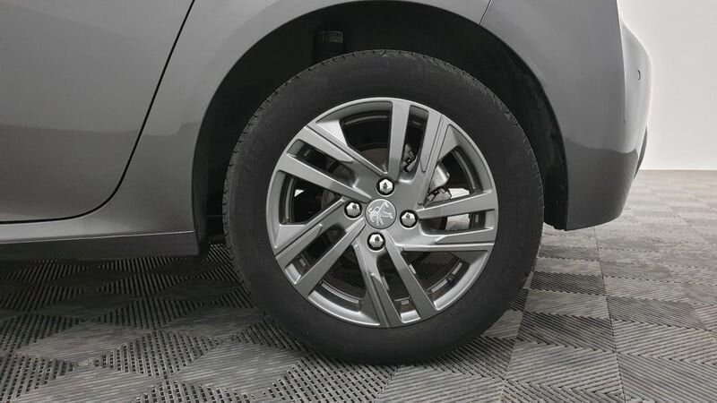 Peugeot 208 nouvelle 1.2 puretech 100cv bvm6 active pack + peugeot led technology