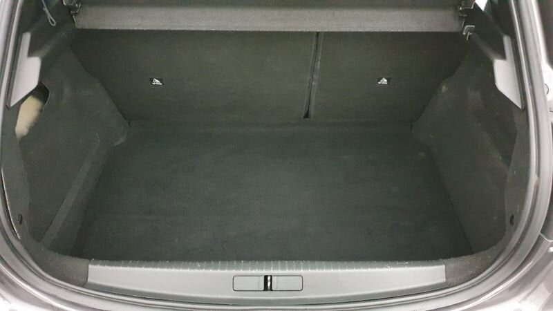 Peugeot 208 nouvelle 1.2 puretech 100cv bvm6 active pack + peugeot led technology