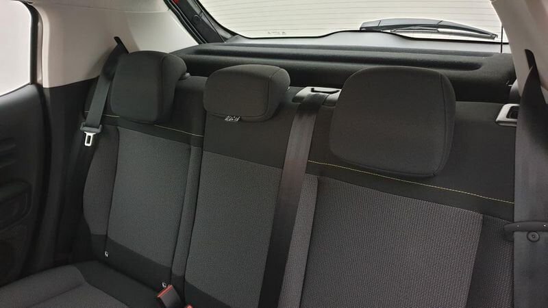 Citroën C3 facelift 1.5 bluehdi 100cv bvm6 shine + adml pack color rouge