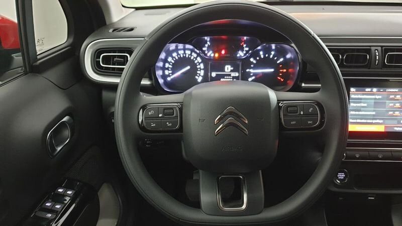 Citroën C3 facelift 1.5 bluehdi 100cv bvm6 shine + adml pack color rouge