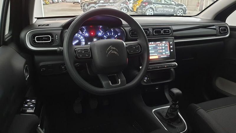 Citroën C3 facelift 1.5 bluehdi 100cv bvm6 shine + adml pack color rouge