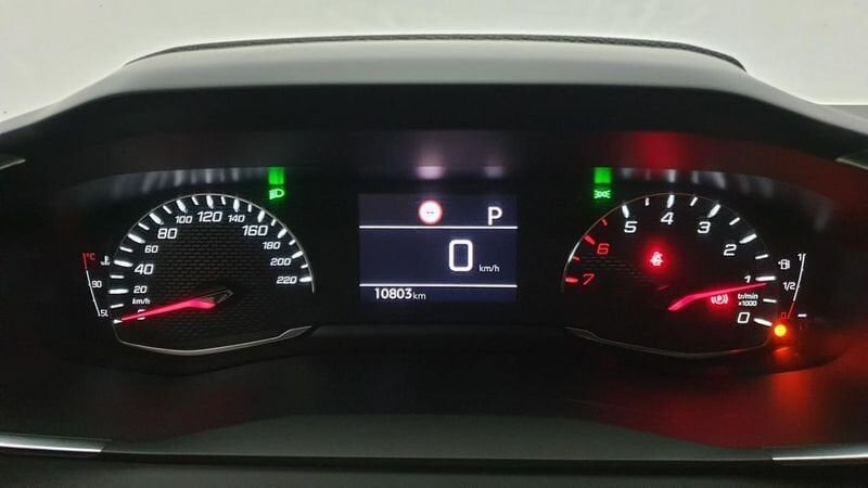 Peugeot 208 nouvelle 1.2 puretech 100cv eat8 allure + navi pack safety plus