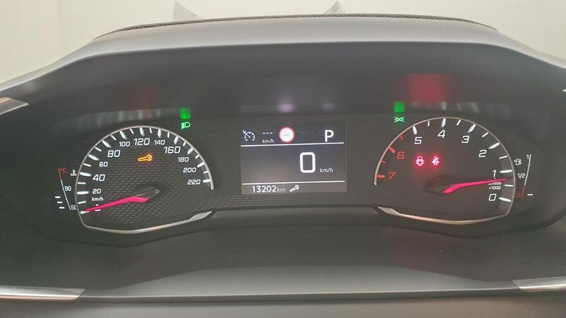 Peugeot 208 nouvelle 1.2 puretech 100cv eat8 allure + navi pack safety plus