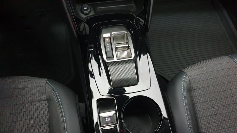 Peugeot 208 nouvelle 1.2 puretech 100cv eat8 allure + navi pack safety plus