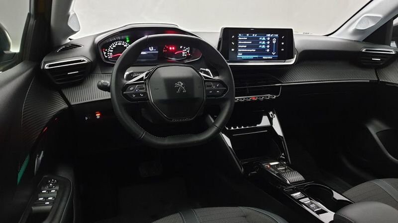 Peugeot 208 nouvelle 1.2 puretech 100cv eat8 allure + navi pack safety plus