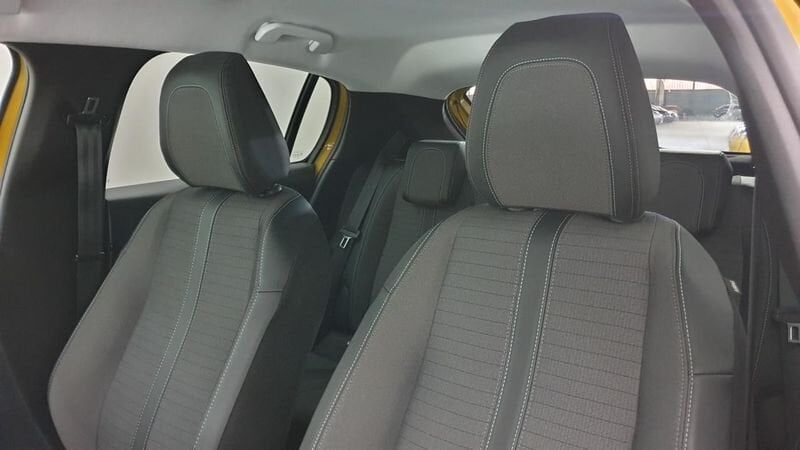 Peugeot 208 nouvelle 1.2 puretech 100cv eat8 allure + navi pack safety plus