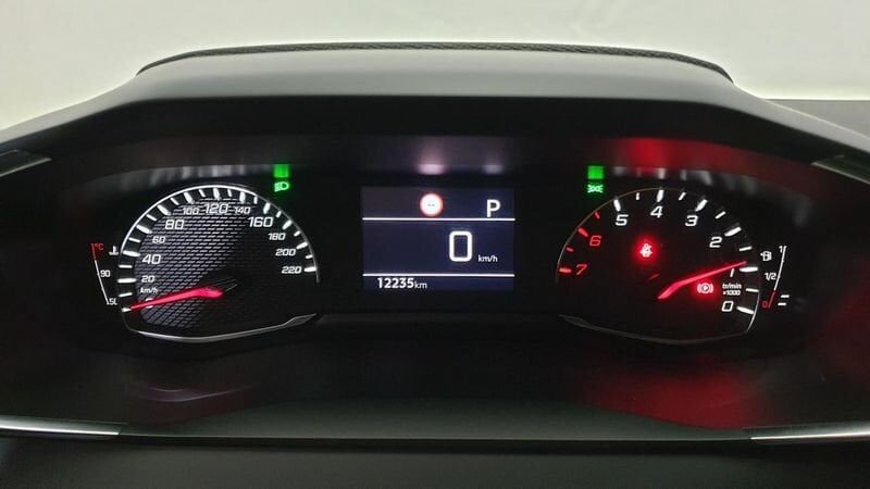 Peugeot 208 nouvelle 1.2 puretech 100cv eat8 allure + navi pack safety plus