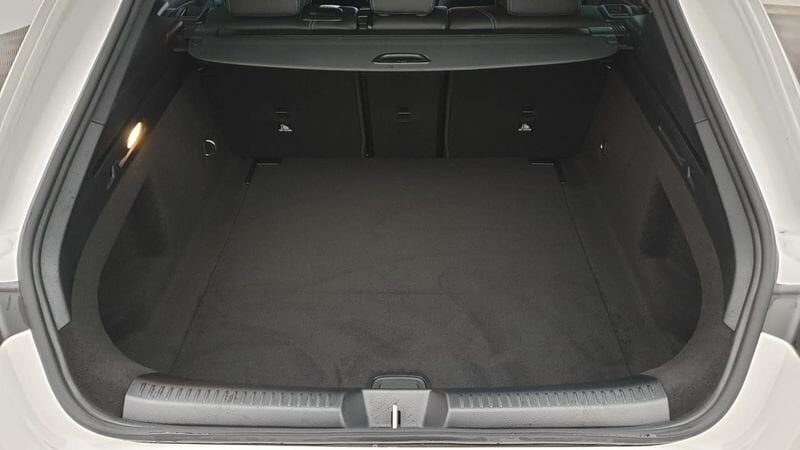 Mercedes CLA shooting brake 180d 8g-dct progressive line + pack premium sport black