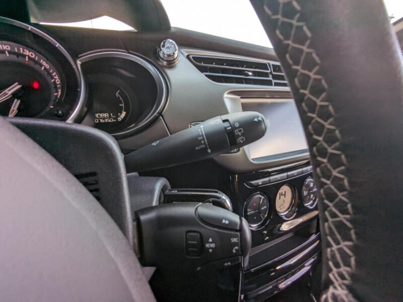 DS DS 3 1.2i PureTech 12V - 82 BERLINE So Chic PHASE