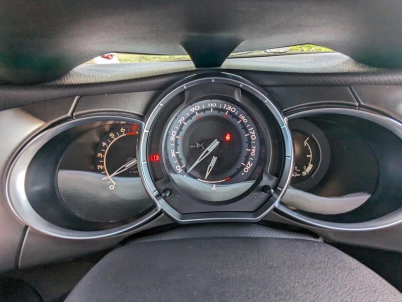 DS DS 3 1.2i PureTech 12V - 82 BERLINE So Chic PHASE