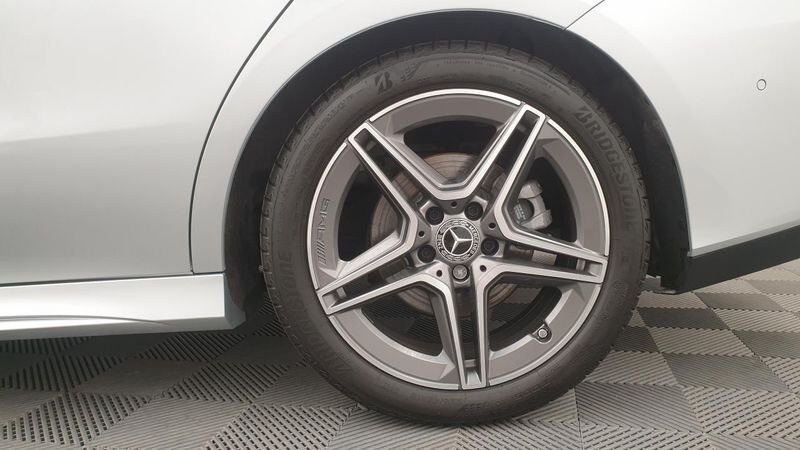 Mercedes CLA shooting brake 200 163cv 7g-dct amg line