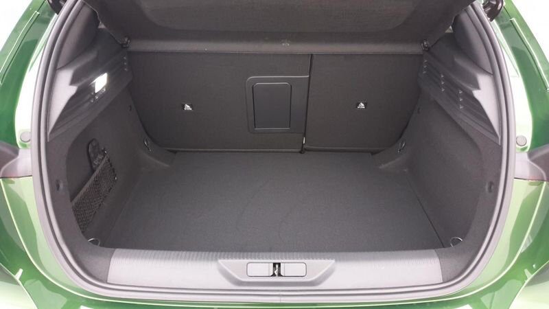 Peugeot 308 nouvelle 1.2 puretech 130cv eat8 gt + camera 360 pack drive assist plus