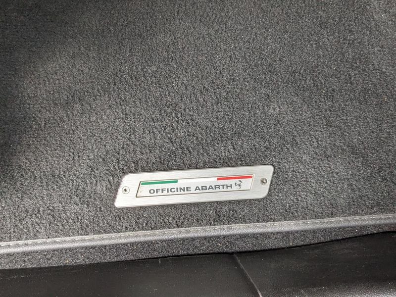 Fiat 500 1.4i 16V - 180 Abarth 595 Competizione