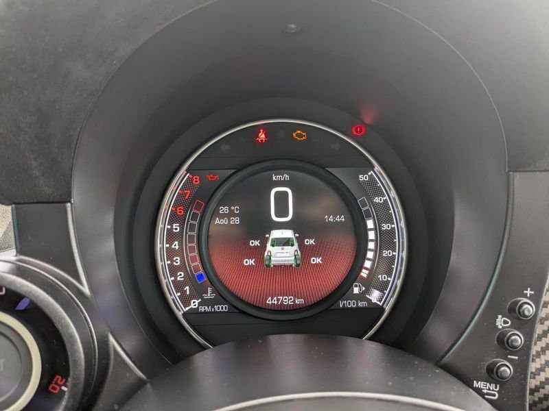 Fiat 500 1.4i 16V - 180 Abarth 595 Competizione