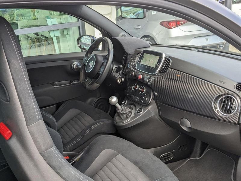 Fiat 500 1.4i 16V - 180 Abarth 595 Competizione