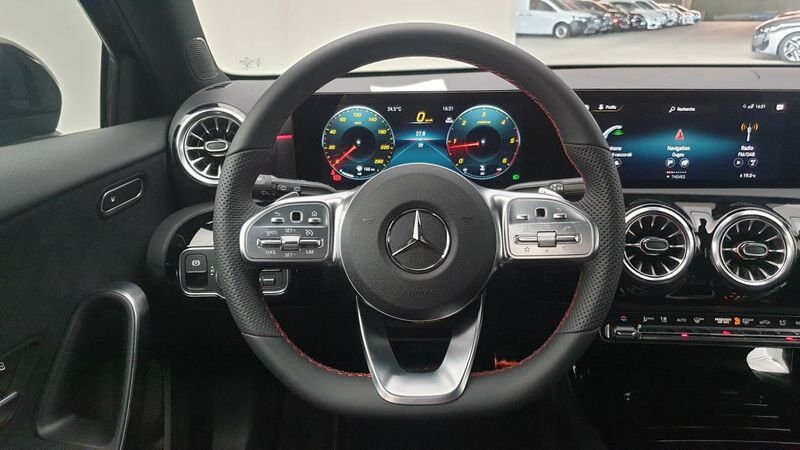 Mercedes Classe A 200d 150cv 8g-dct amg line + pack premium