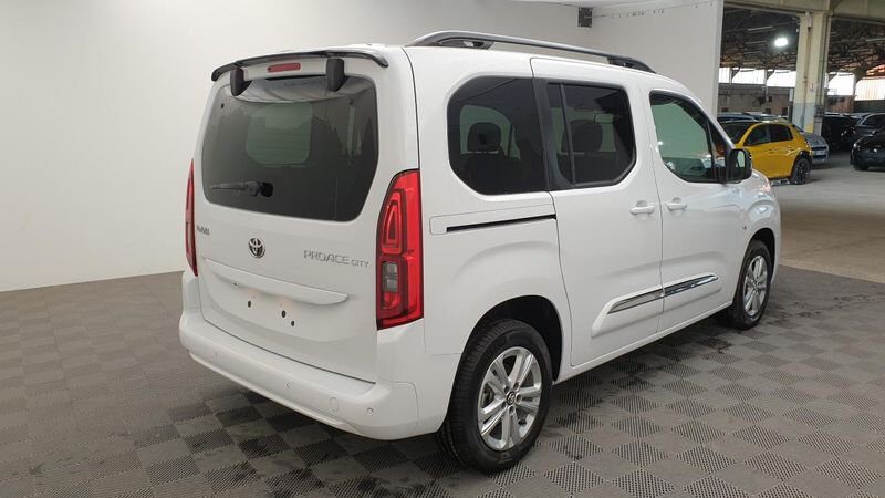 Toyota Proace City Verso Medium 1.5 130cv d-ad bva8 5pl executive