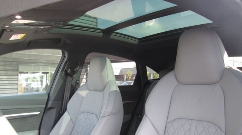 Audi E-TRON Sportback 50 e-quattro 313cv S line surequipe