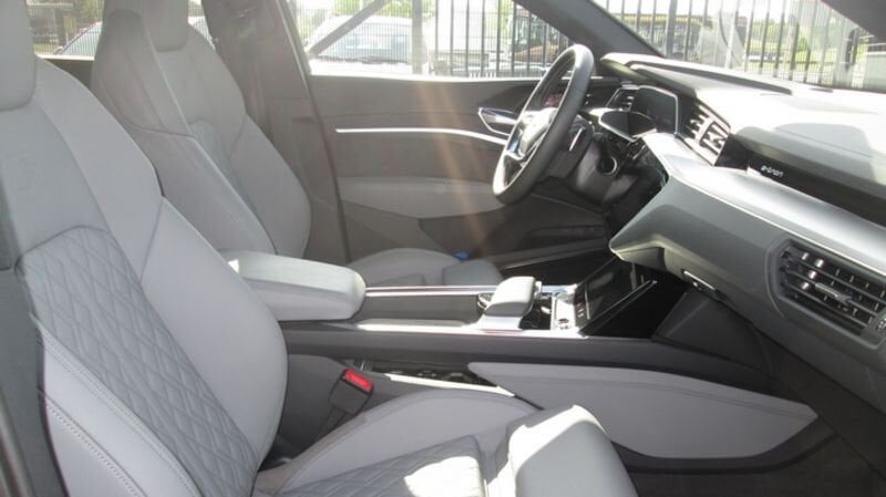 Audi E-TRON Sportback 50 e-quattro 313cv S line surequipe