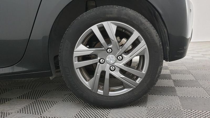 Peugeot 208 nouvelle 1.2 puretech 100cv bvm6 active pack + peugeot led technology