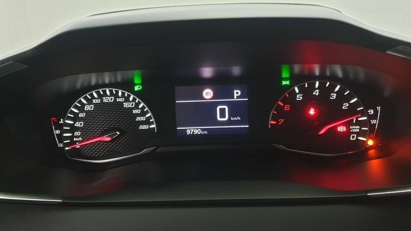 Peugeot 208 nouvelle 1.2 puretech 100cv eat8 allure + navi pack safety plus