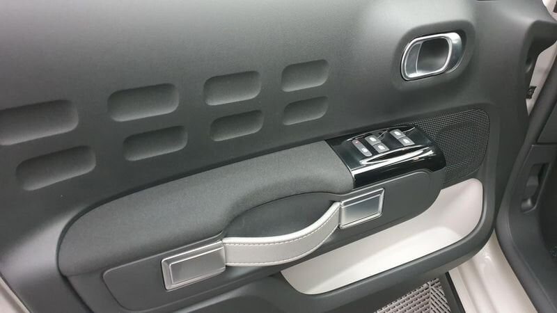 Citroën C3 facelift 1.5 bluehdi 100cv bvm6 shine + adml