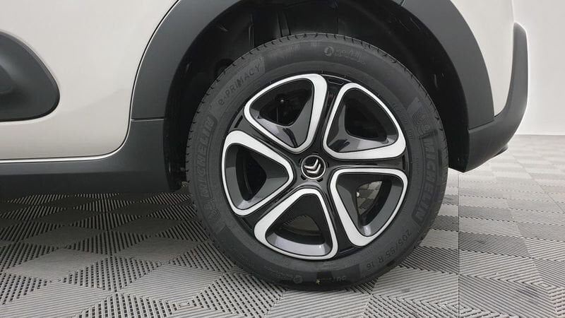 Citroën C3 facelift 1.5 bluehdi 100cv bvm6 shine + adml