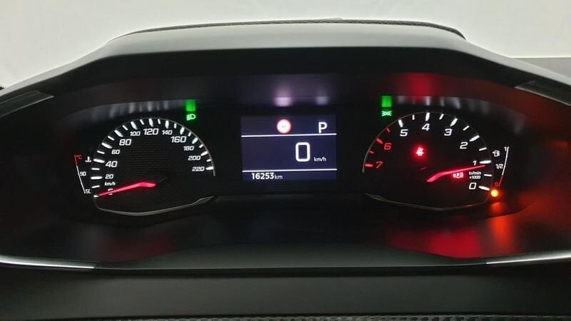 Peugeot 208 nouvelle 1.2 puretech 100cv eat8 allure + navi pack safety plus