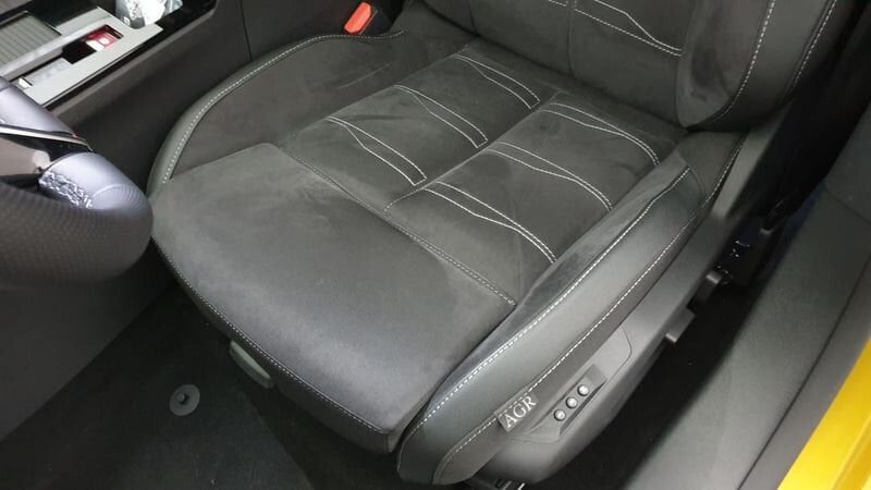 Opel Astra nouvelle 1.5 diesel 130cv bva8 ultimate + pack ext noir pare-brise chauffant