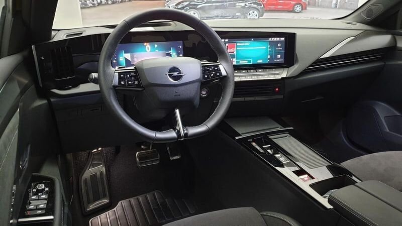 Opel Astra nouvelle 1.5 diesel 130cv bva8 ultimate + pack ext noir pare-brise chauffant