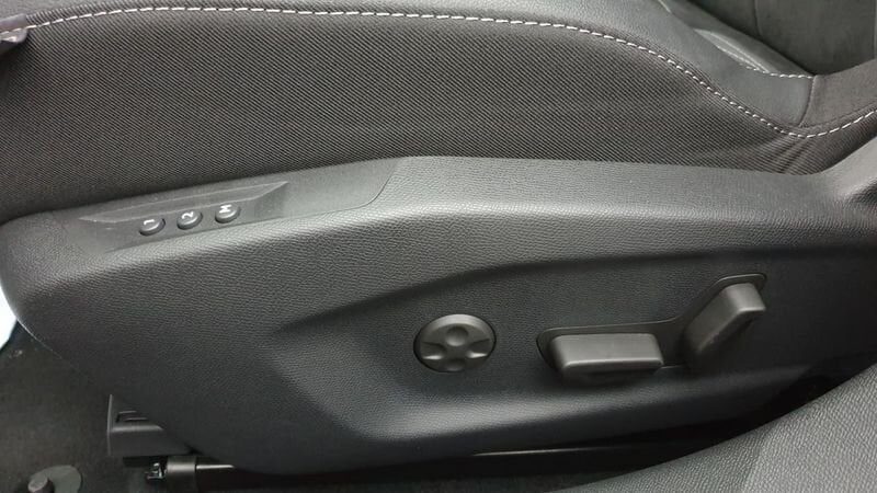 Opel Astra nouvelle 1.5 diesel 130cv bva8 ultimate + pack ext noir pare-brise chauffant