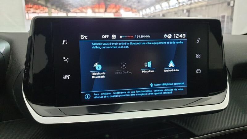 Peugeot 208 nouvelle 1.2 puretech 100cv bvm6 active pack + peugeot led technology