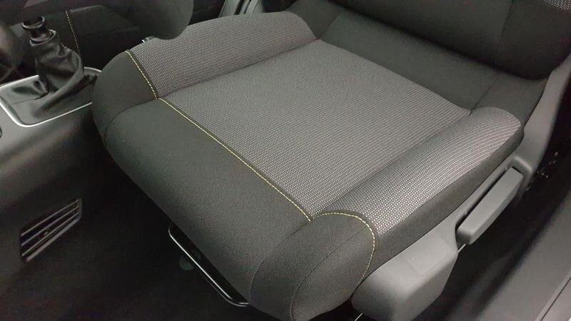 Citroën C3 facelift 1.5 bluehdi 100cv bvm6 shine + adml pack color rouge