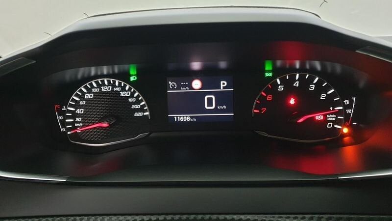 Peugeot 208 nouvelle 1.2 puretech 100cv eat8 allure + navi pack safety plus