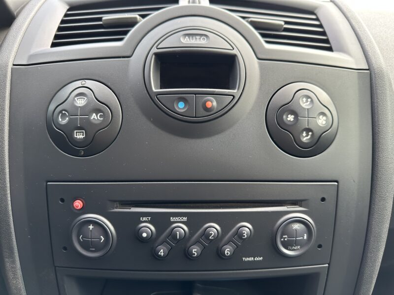 RENAULT MEGANE II 2003