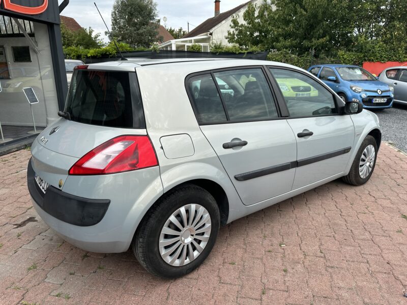 RENAULT MEGANE II 2003