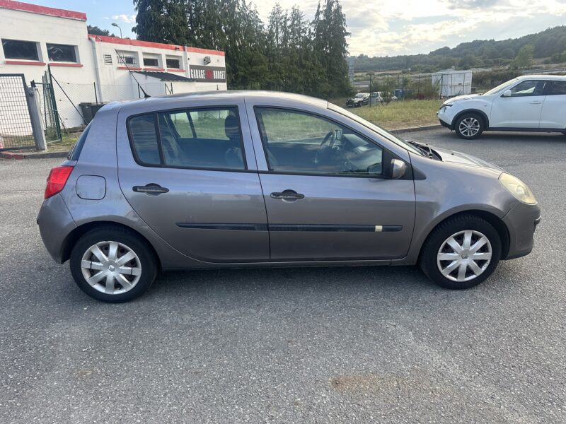 RENAULT CLIO 2008