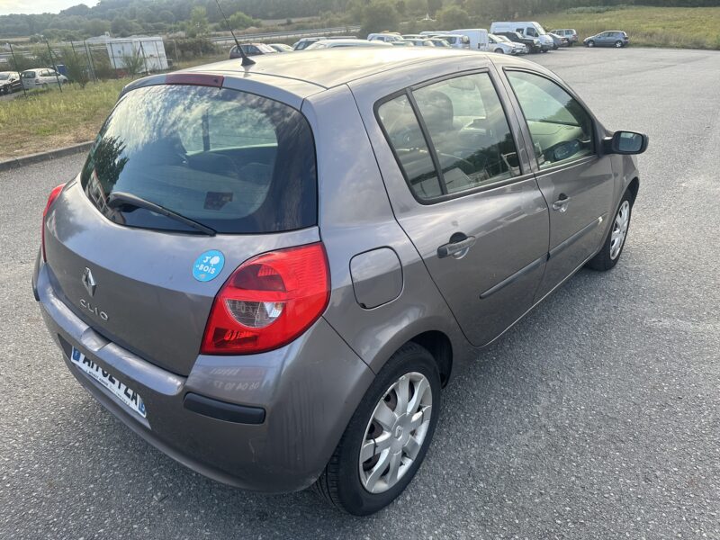 RENAULT CLIO 2008