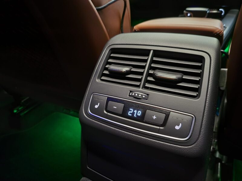 AUDI A4 Avant 3.0 TDI QUATTRO DSG7 218CH DESIGN LUXE / TOIT OUVRANT+CAMERA 360+VIRTUAL COCKPIT+SONO 