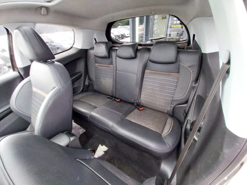 PEUGEOT 208 1.6 E-HDi 114 Feline