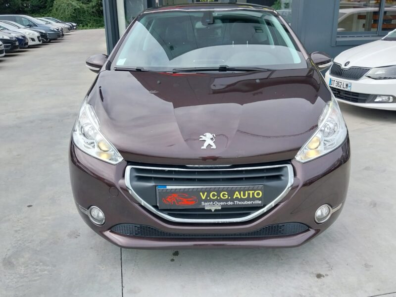 PEUGEOT 208 1.6 E-HDi 114 Feline