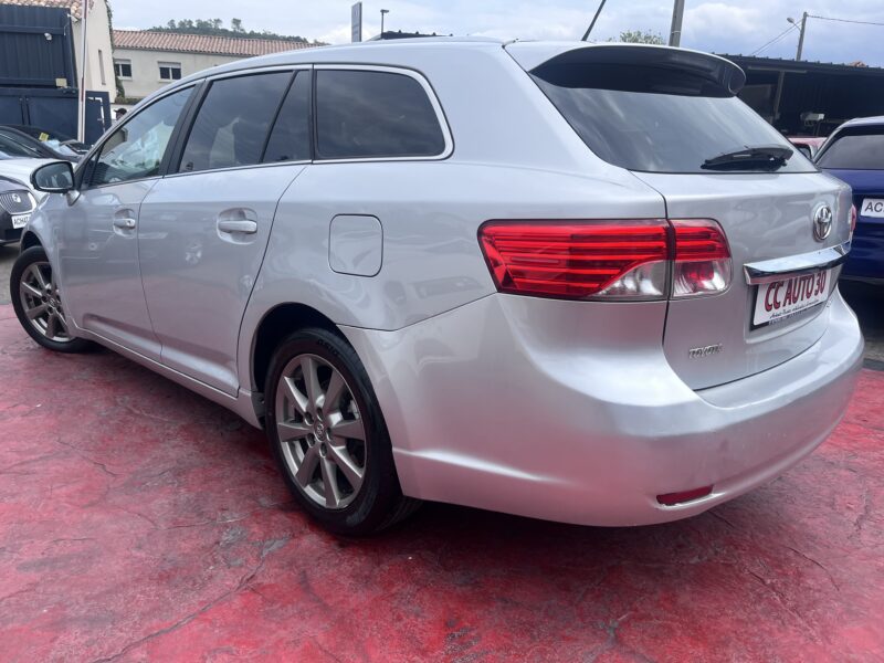 TOYOTA AVENSIS Break 2013