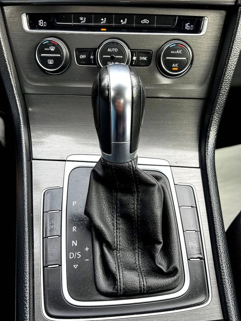 VOLKSWAGEN GOLF VII 2013