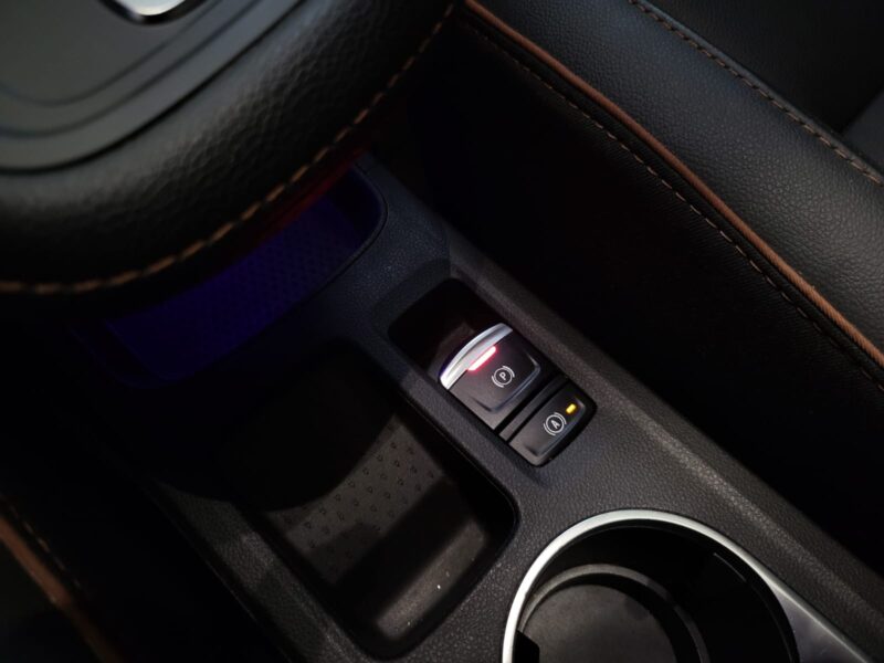 RENAULT CAPTUR II 2020 TCe 130cv INITIALE PARIS /TOIT OUVRANT+ATTELAGE+CAMERA 360°/