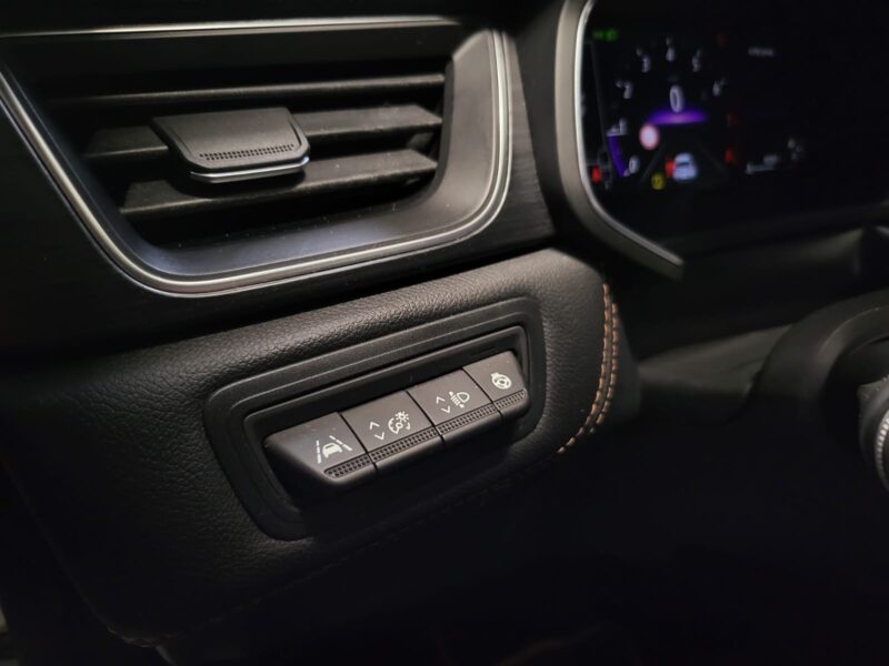 RENAULT CAPTUR II 2020 TCe 130cv INITIALE PARIS /TOIT OUVRANT+ATTELAGE+CAMERA 360°/