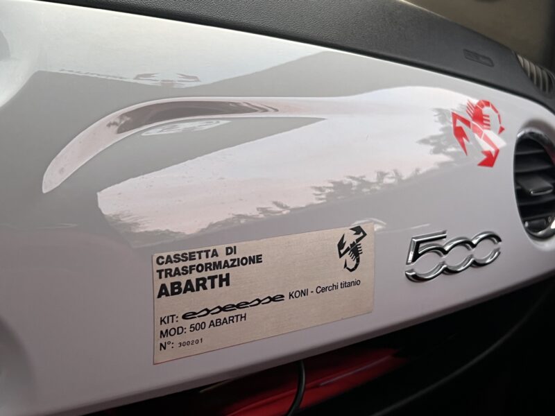 ABARTH 500 II 1.4 TURBO 160 ESSEESSE - KIT GROS FREINS JANTES OZ CUIR GPS ANDROID - Garantie 6 Mois